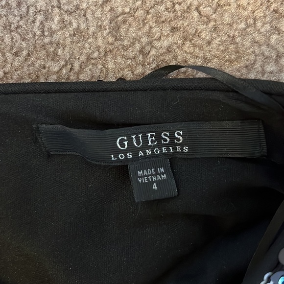 GUESS formal dress - size 4 - perfect condition - falls mid-thigh - Picture 5 of 6